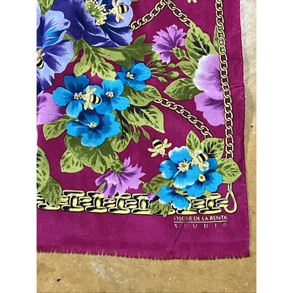 VTG Woman’s Oscar De La Renta Studio 100% Silk Scarf Rectangle 10” X 50” Bees - Picture 2 of 3